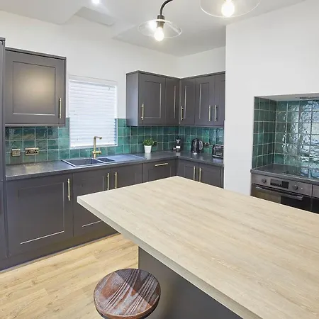 Host & - The Old Brewery *