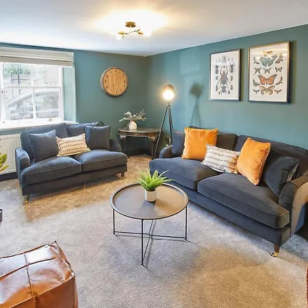 Host & - The Old Brewery *